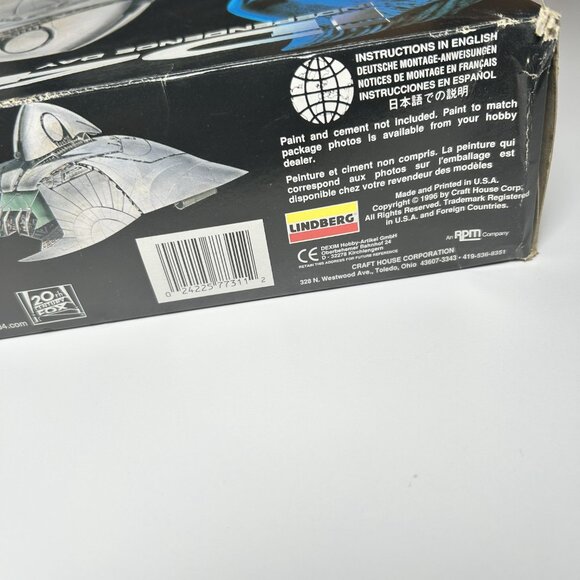 Lindberg ID4 Captured Alien Attacker Plastic Model Kit 1996 Complete - Picture 11 of 12